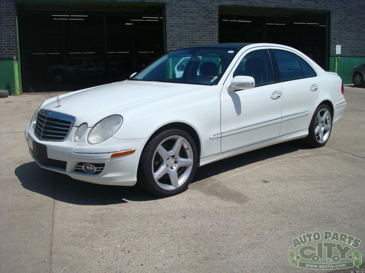 Mercedes-Benz E-Class E350 4MATIC Sedan 2008