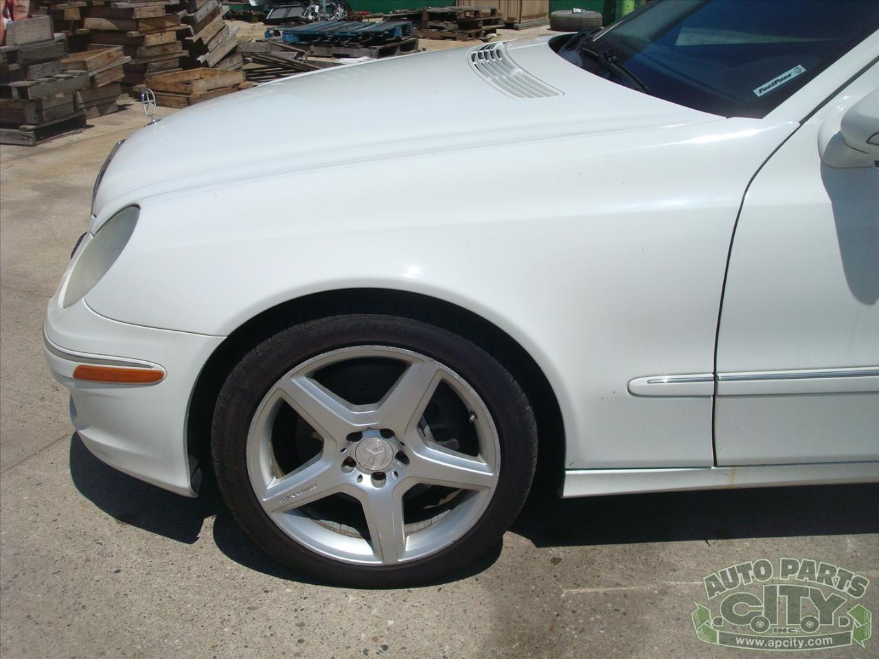 Mercedes-Benz E-Class E350 4MATIC Sedan 2008