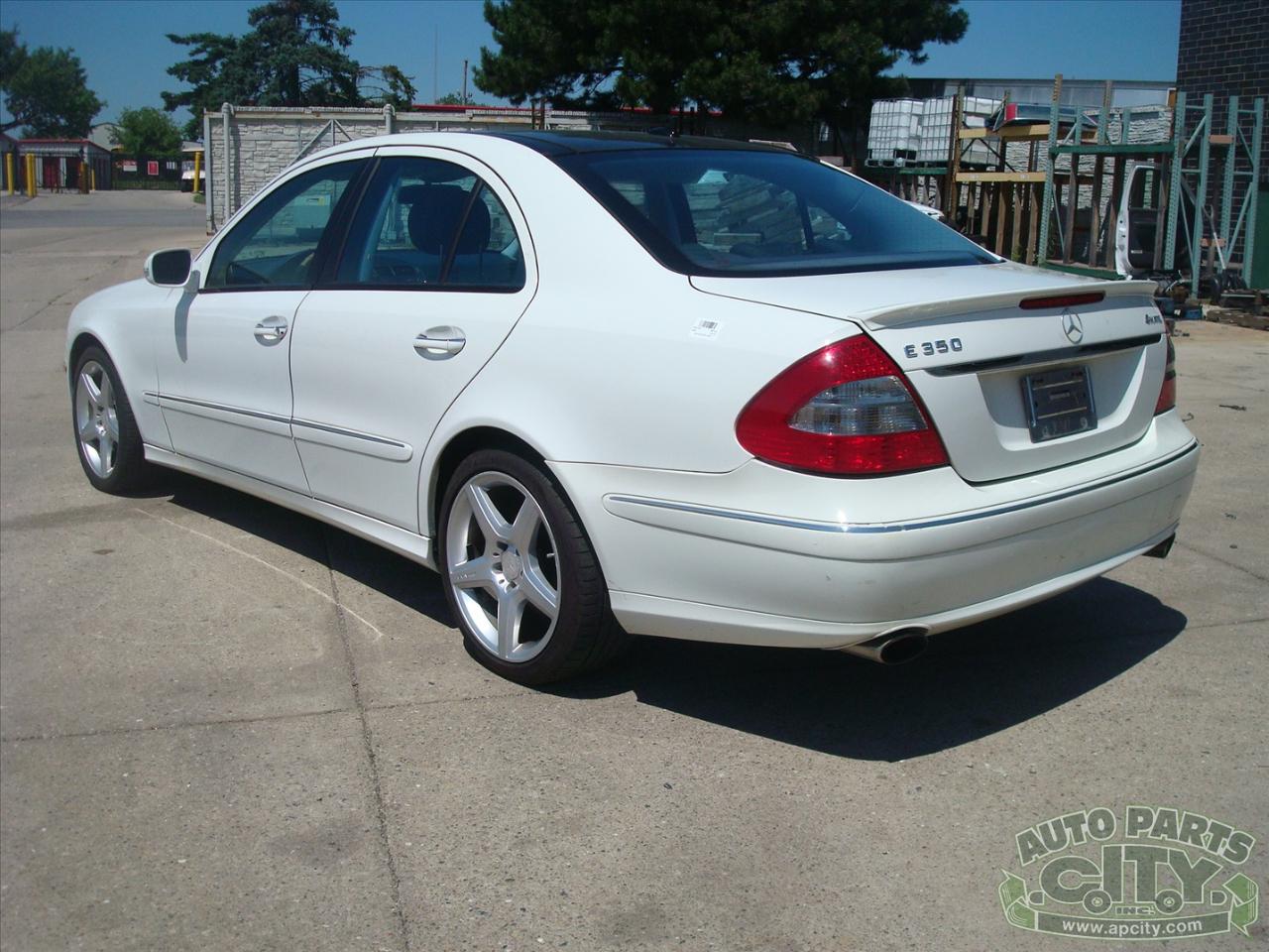 Mercedes-Benz E-Class E350 4MATIC Sedan 2008