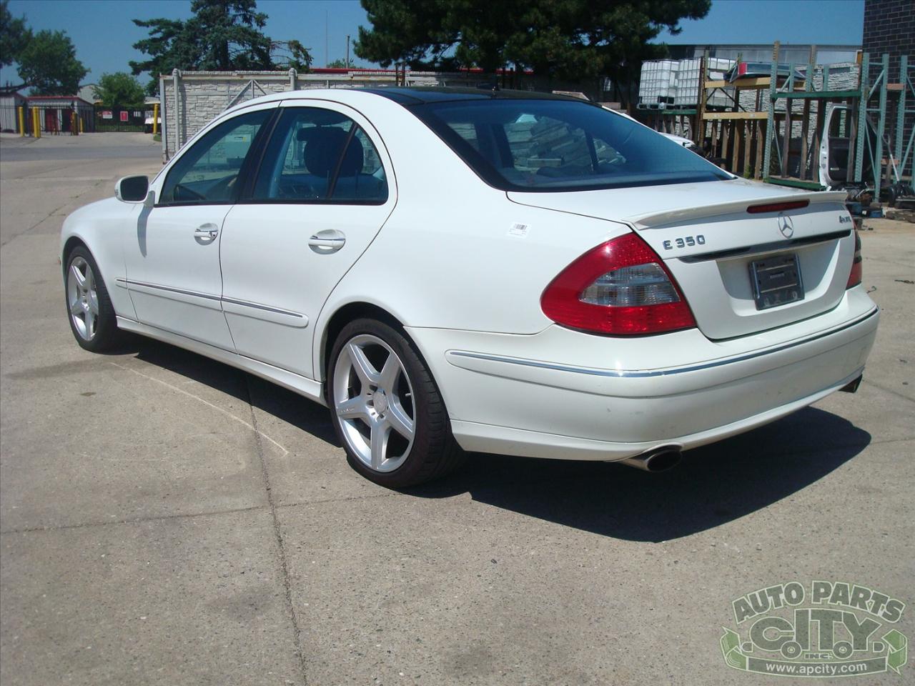 Mercedes-Benz E-Class E350 4MATIC Sedan 2008