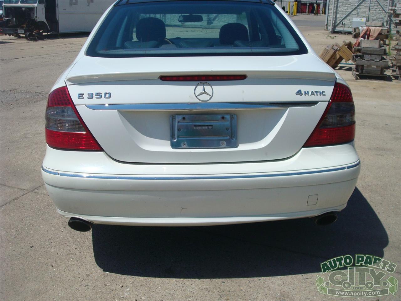 Mercedes-Benz E-Class E350 4MATIC Sedan 2008