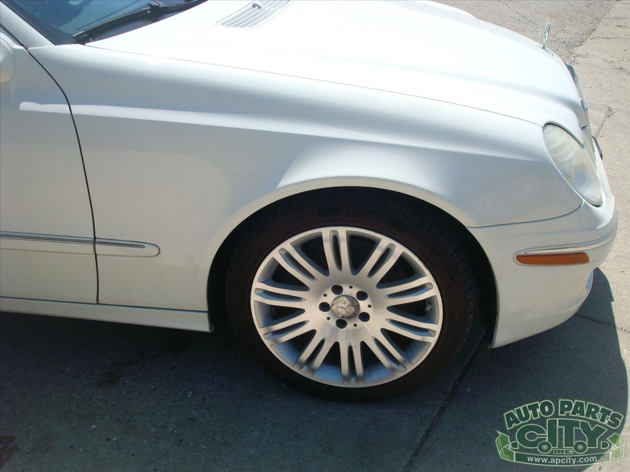 Mercedes-Benz E-Class E350 4MATIC Sedan 2008