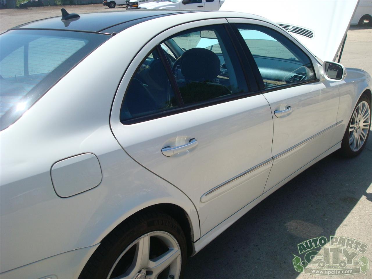 Mercedes-Benz E-Class E350 4MATIC Sedan 2008