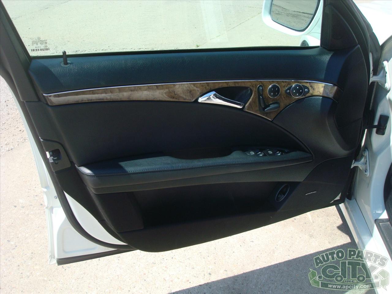 Mercedes-Benz E-Class E350 4MATIC Sedan 2008