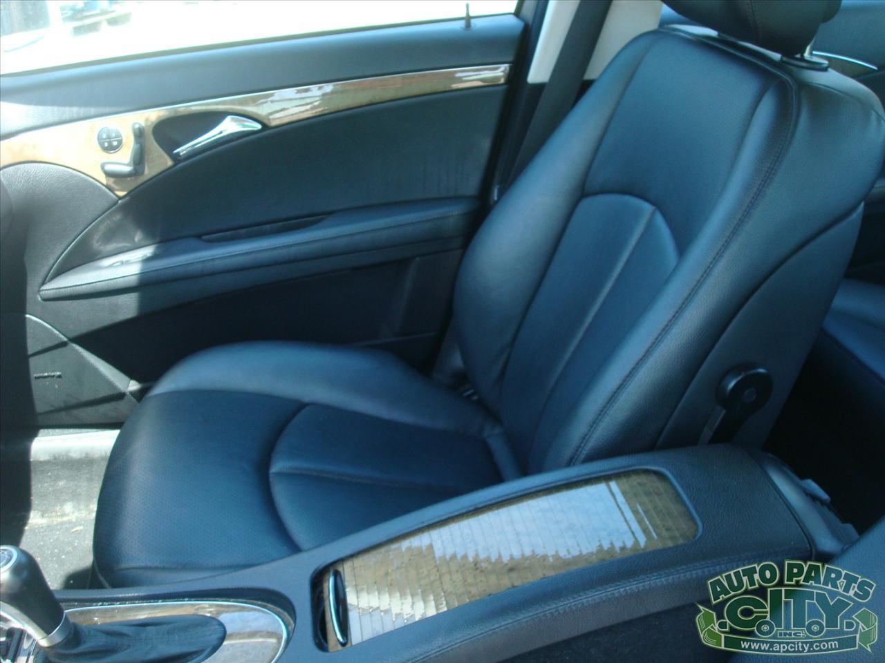 Mercedes-Benz E-Class E350 4MATIC Sedan 2008