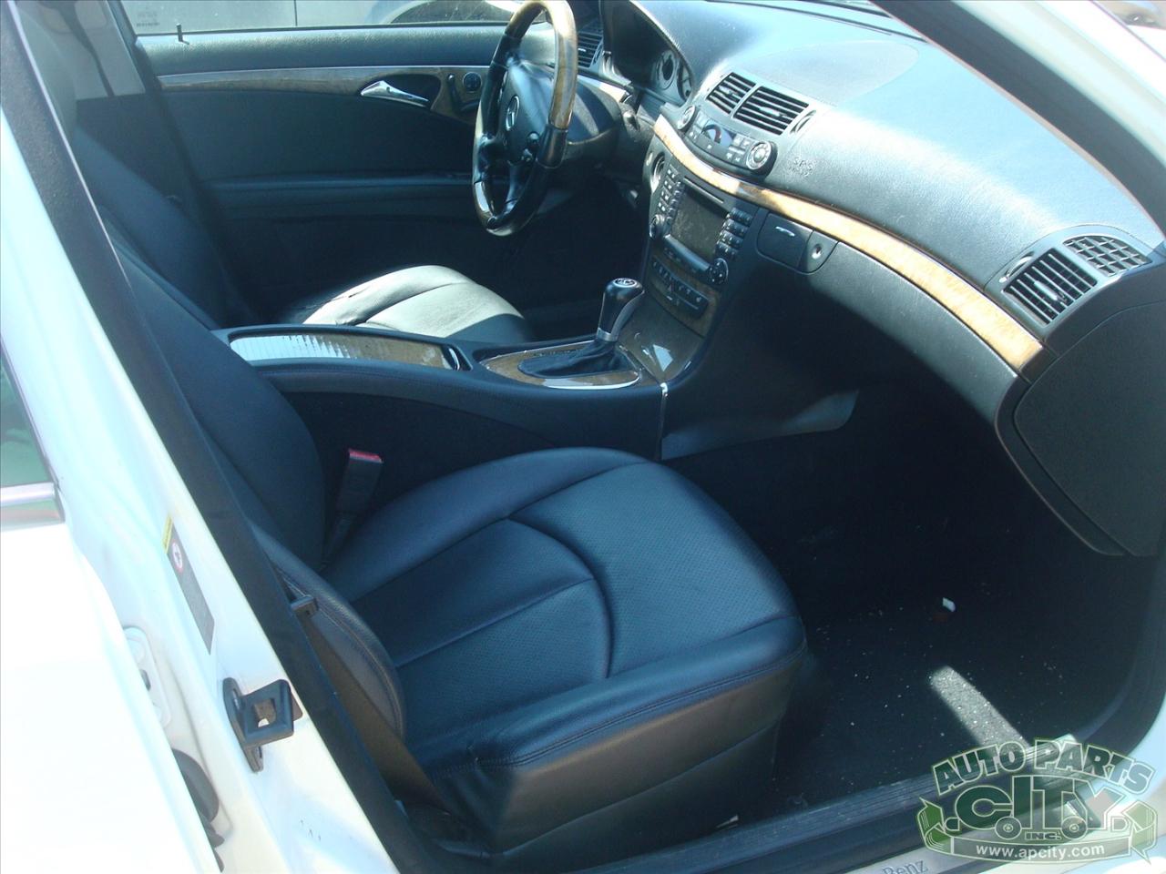 Mercedes-Benz E-Class E350 4MATIC Sedan 2008