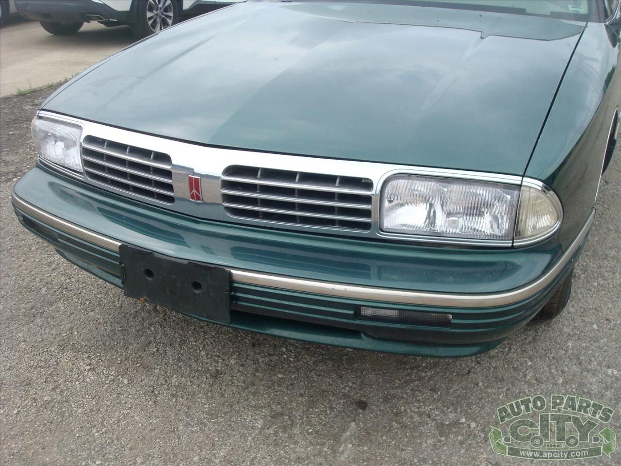 Oldsmobile Ninety Eight Regency Elite Series I 1996