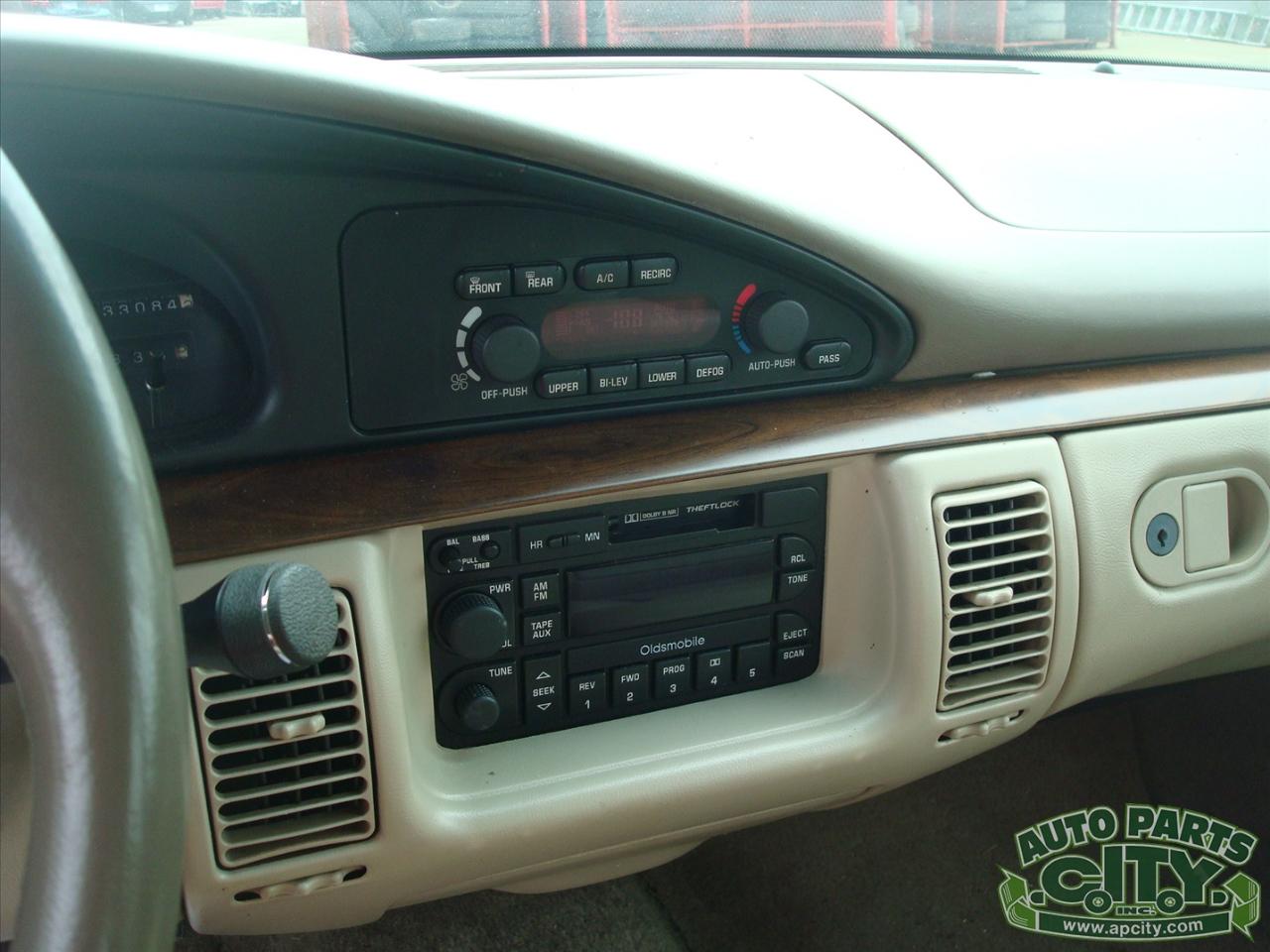 Oldsmobile Ninety Eight Regency Elite Series I 1996