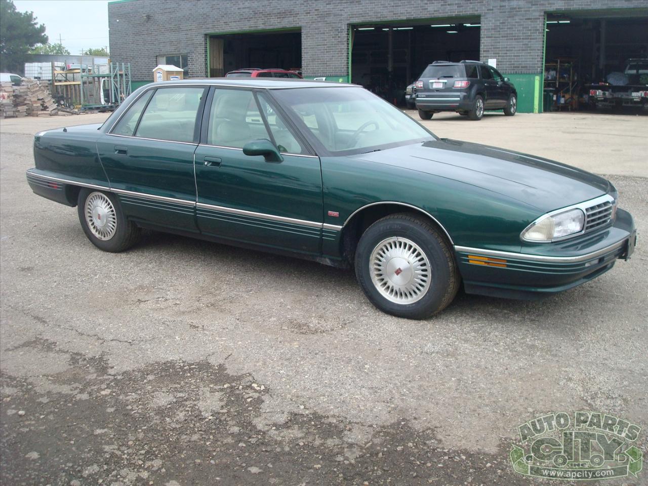 Oldsmobile Ninety Eight Regency Elite Series I 1996