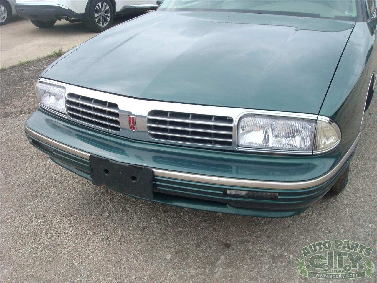 Oldsmobile Ninety Eight Regency Elite Series I 1996
