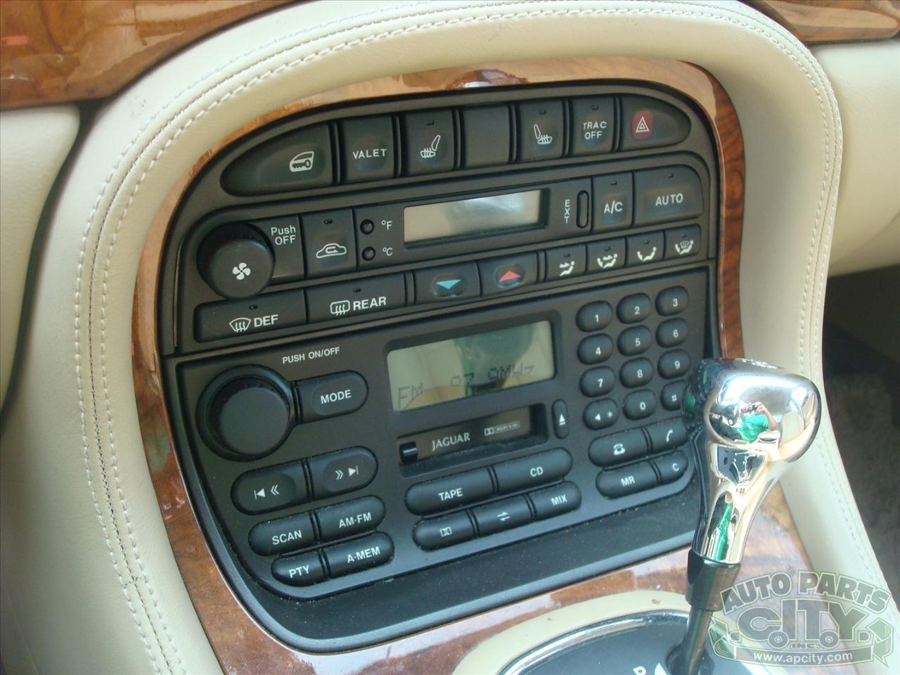 Jaguar XJ Sedan XJ8 1998