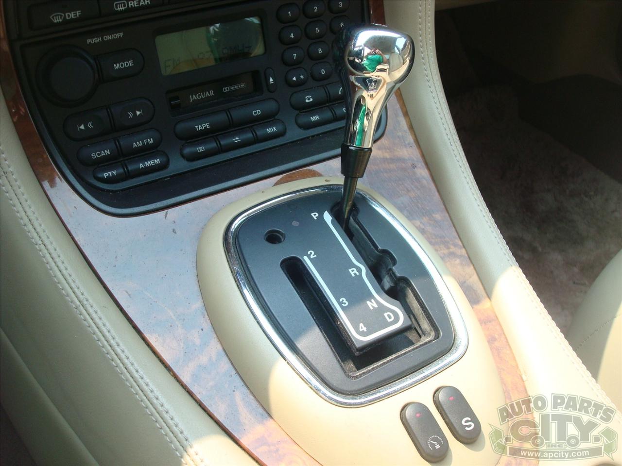 Jaguar XJ Sedan XJ8 1998