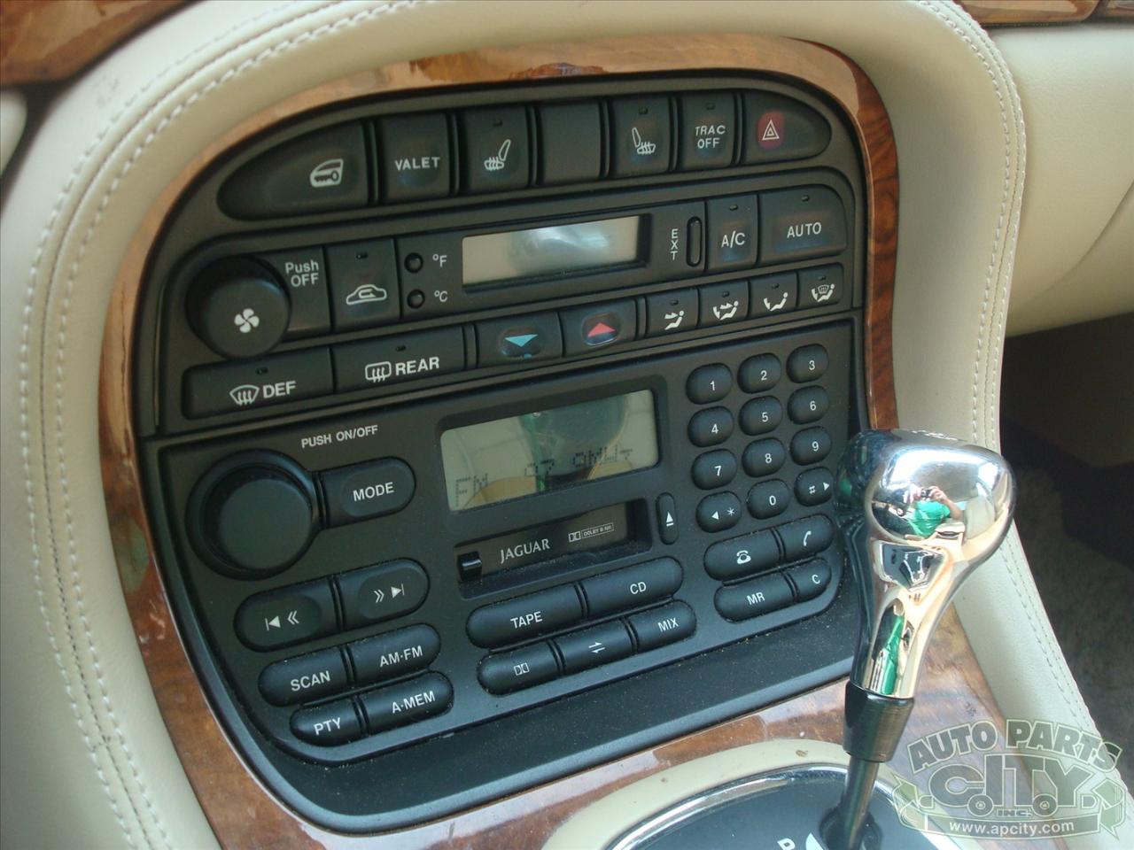 Jaguar XJ Sedan XJ8 1998