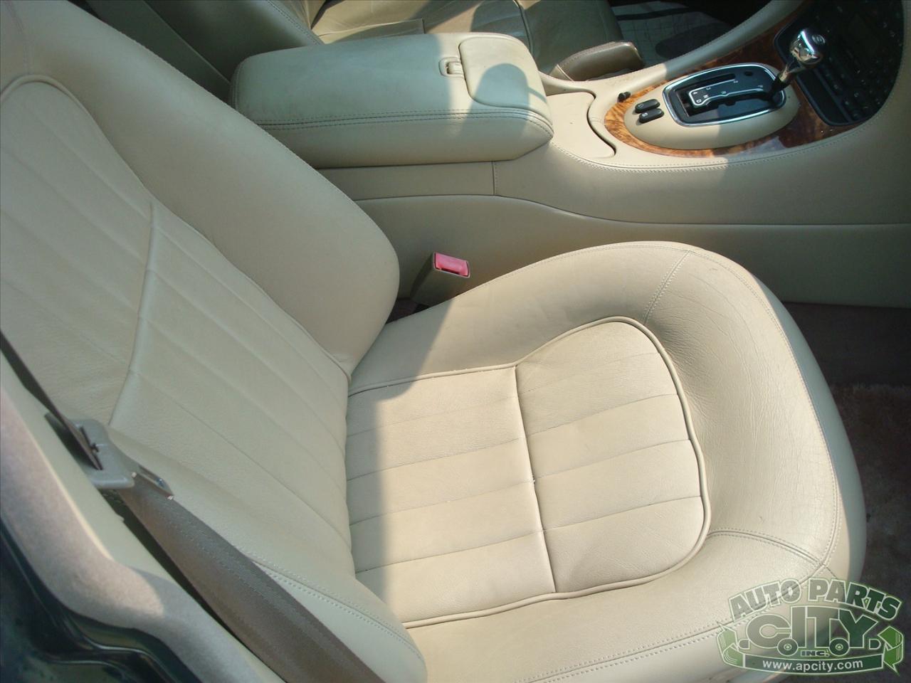 Jaguar XJ Sedan XJ8 1998