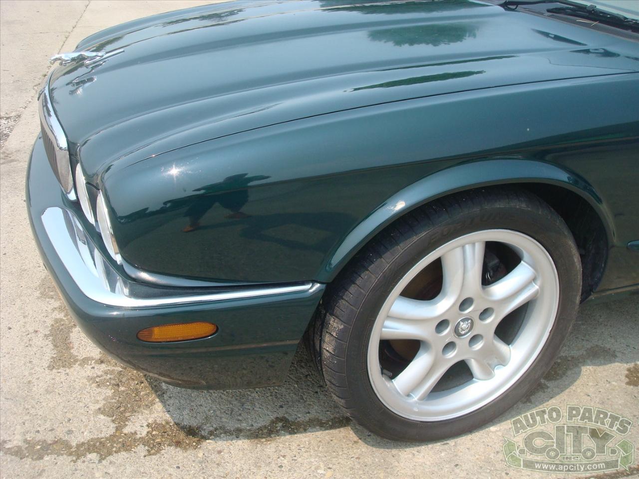 Jaguar XJ Sedan XJ8 1998