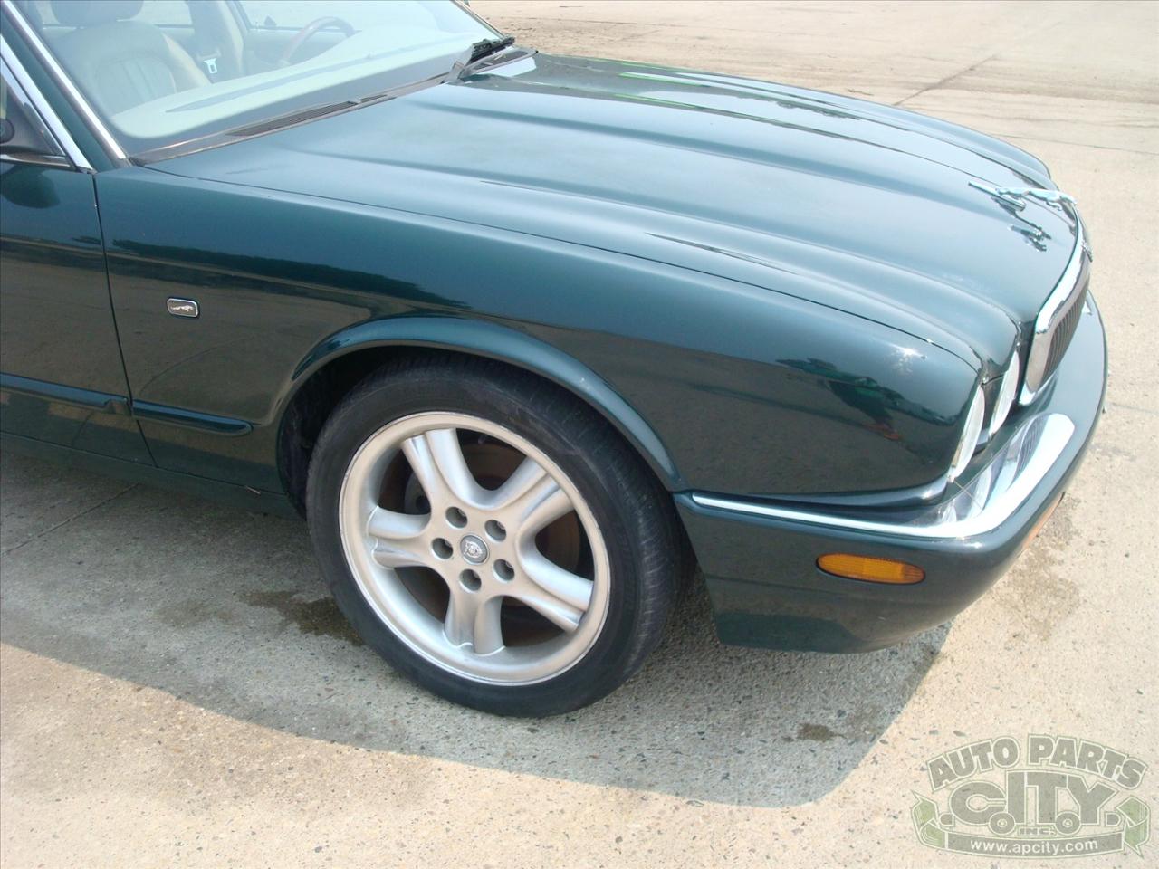 Jaguar XJ Sedan XJ8 1998
