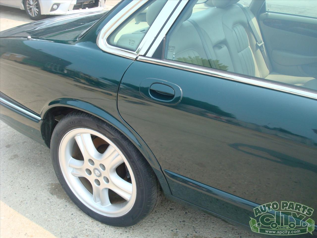 Jaguar XJ Sedan XJ8 1998