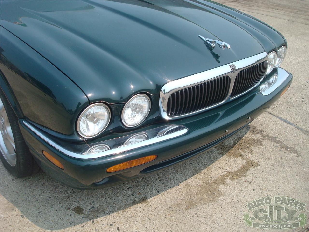 Jaguar XJ Sedan XJ8 1998