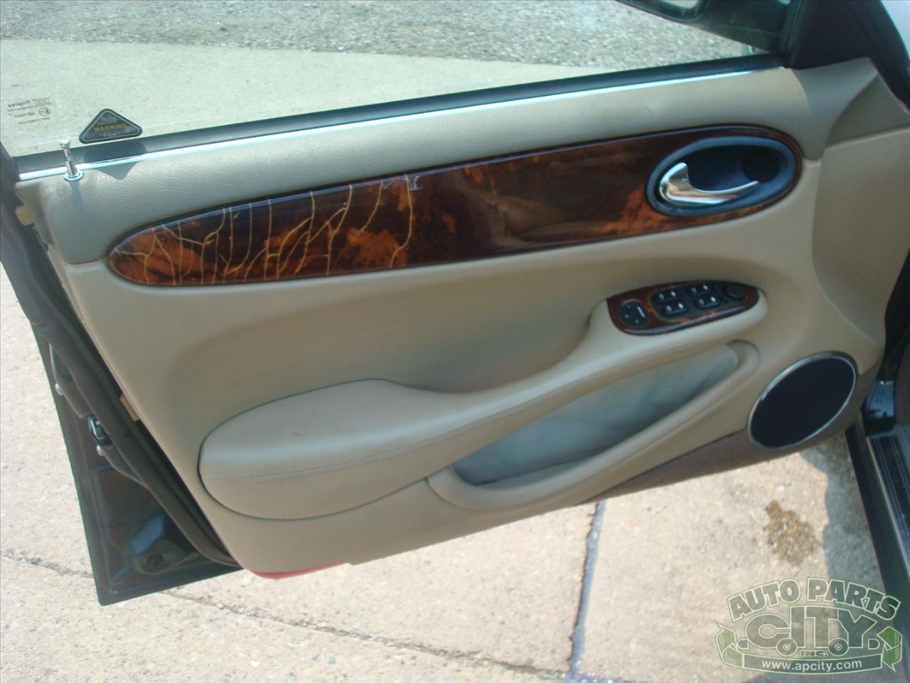 Jaguar XJ Sedan XJ8 1998