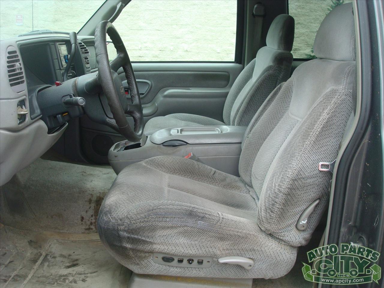 Chevrolet Tahoe 2-Door 4WD 1999