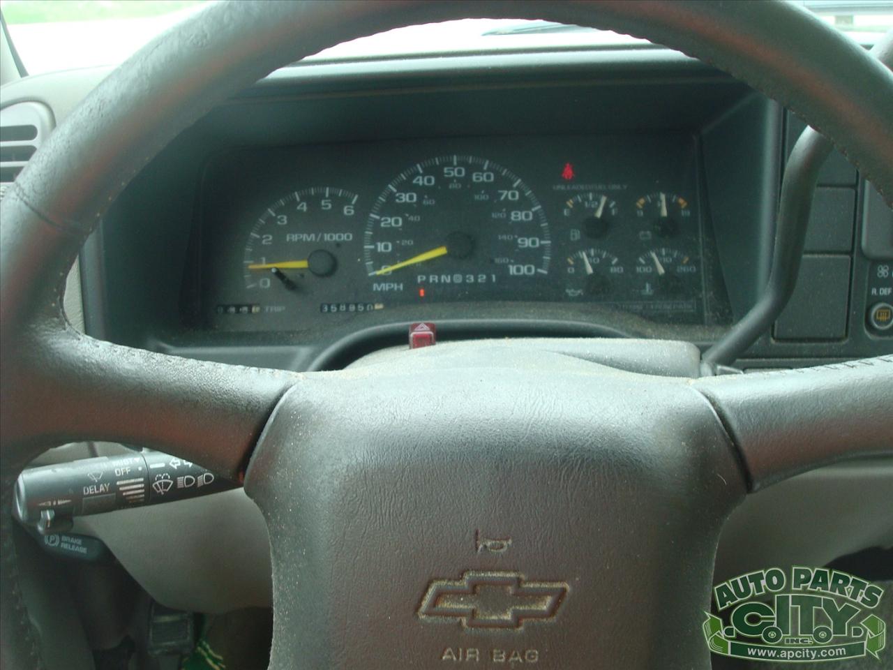 Chevrolet Tahoe 2-Door 4WD 1999