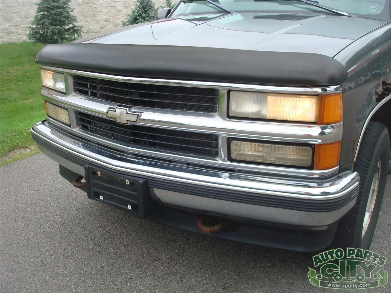 Chevrolet Tahoe 2-Door 4WD 1999