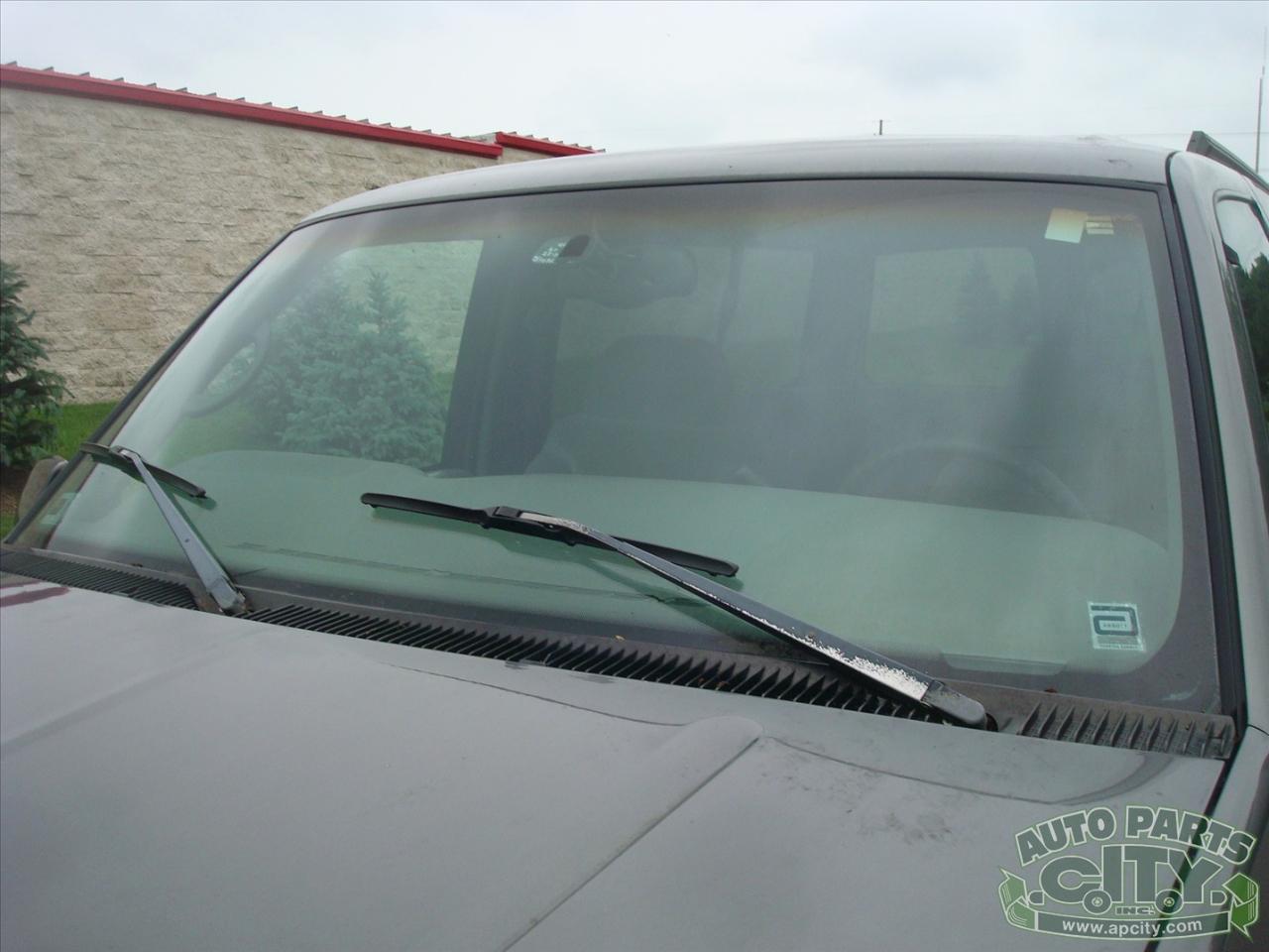 Chevrolet Tahoe 2-Door 4WD 1999