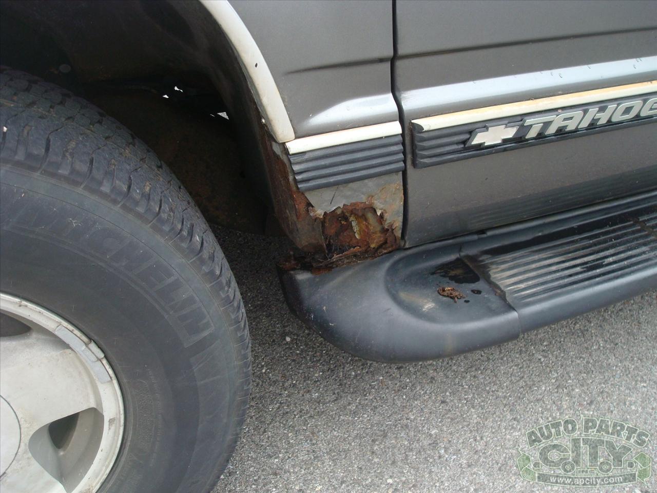 Chevrolet Tahoe 2-Door 4WD 1999