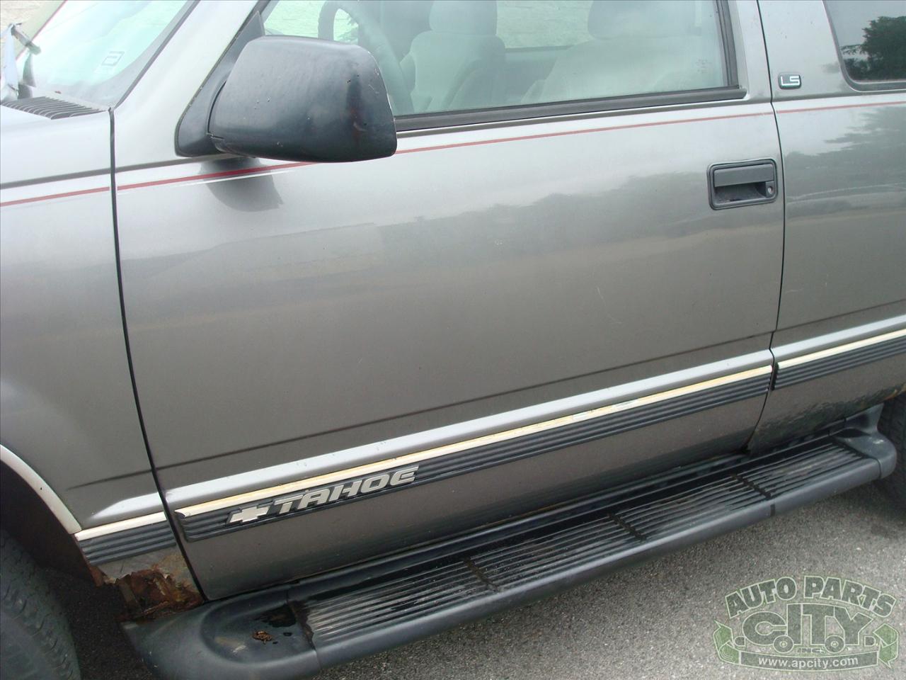 Chevrolet Tahoe 2-Door 4WD 1999