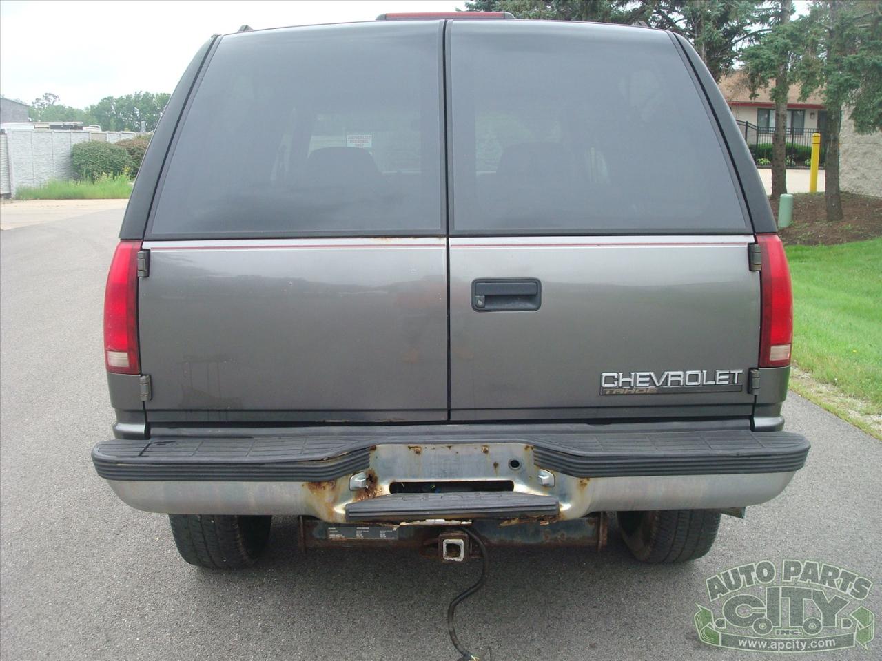 Chevrolet Tahoe 2-Door 4WD 1999