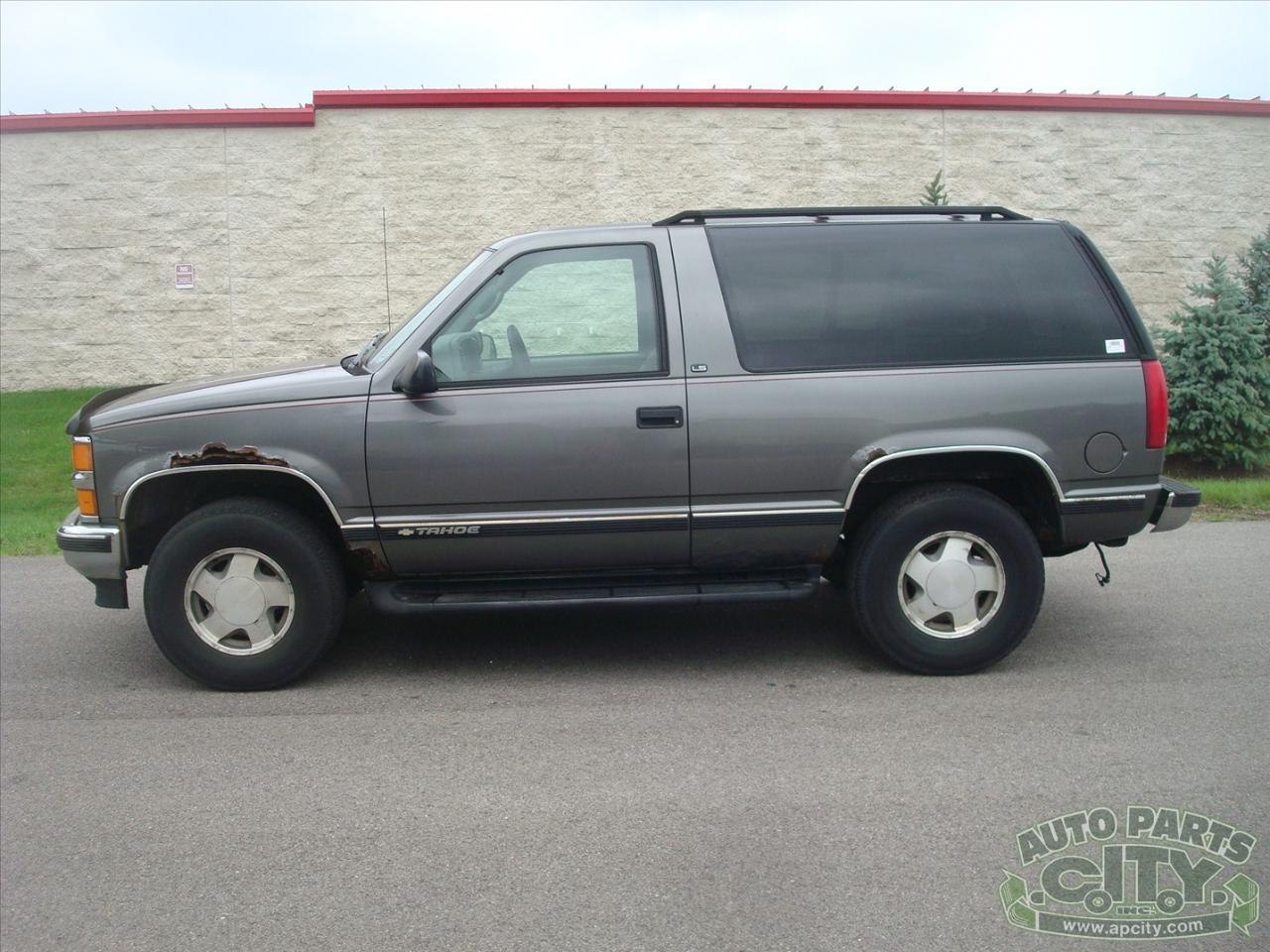 Chevrolet Tahoe 2-Door 4WD 1999
