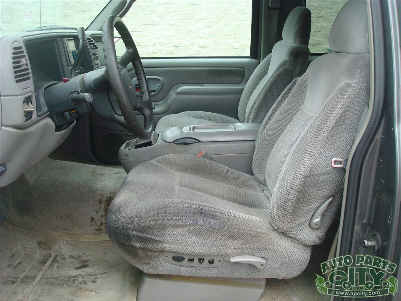 Chevrolet Tahoe 2-Door 4WD 1999