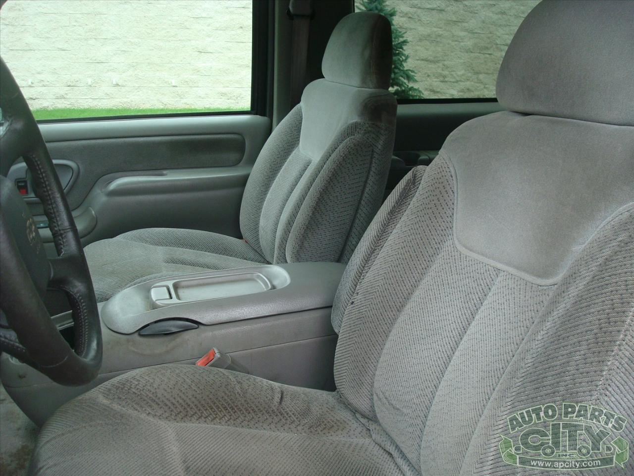 Chevrolet Tahoe 2-Door 4WD 1999
