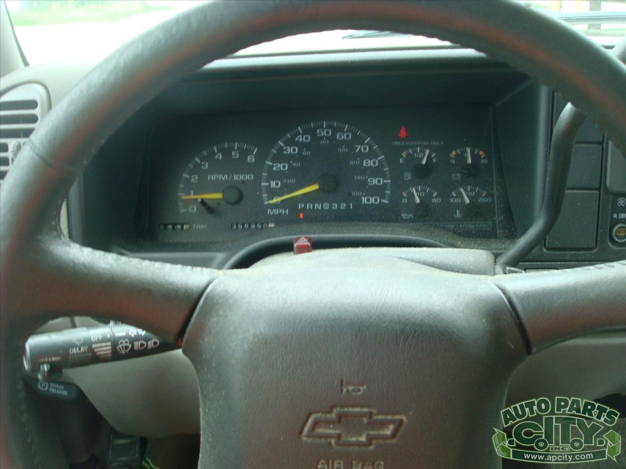 Chevrolet Tahoe 2-Door 4WD 1999