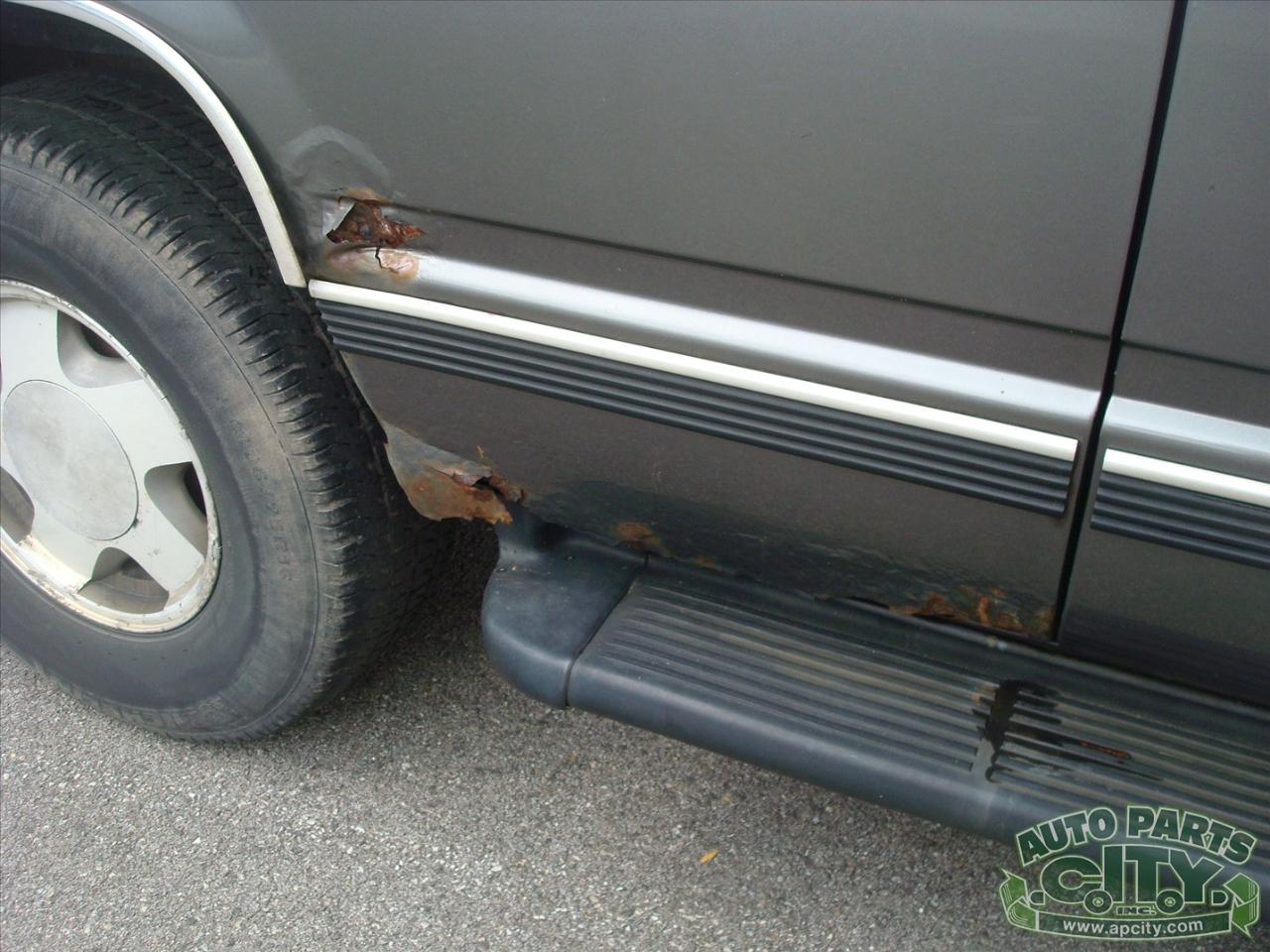 Chevrolet Tahoe 2-Door 4WD 1999