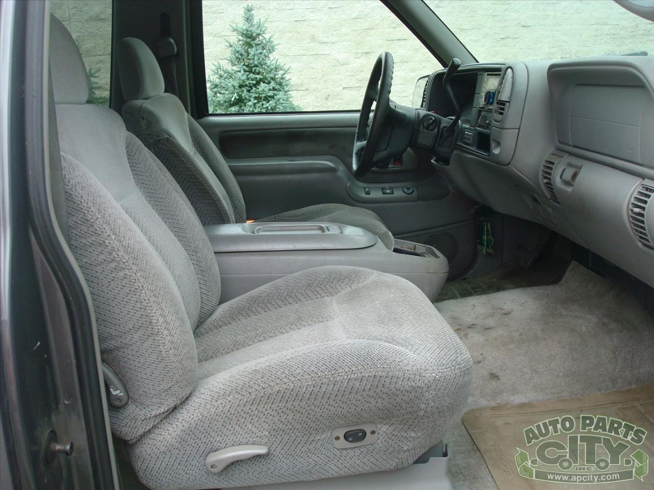 Chevrolet Tahoe 2-Door 4WD 1999