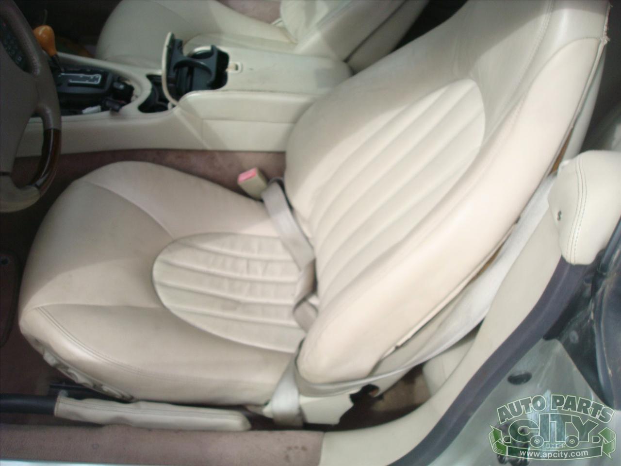 Jaguar XK8 Convertible 1999