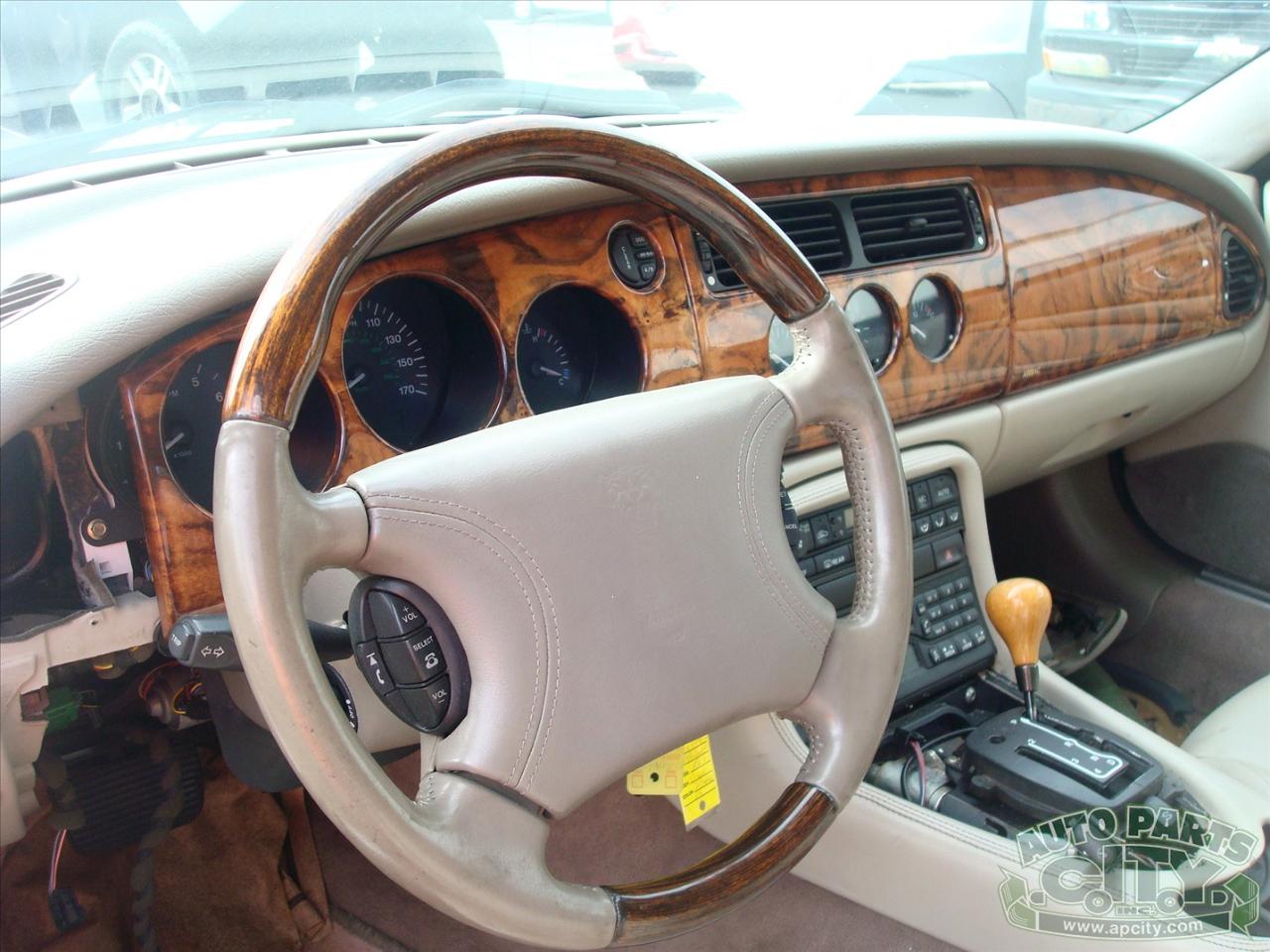 Jaguar XK8 Convertible 1999