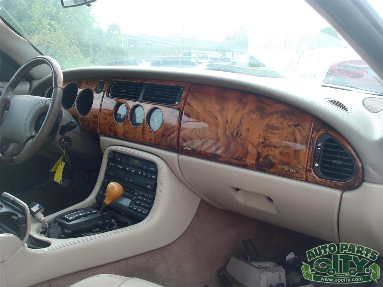 Jaguar XK8 Convertible 1999