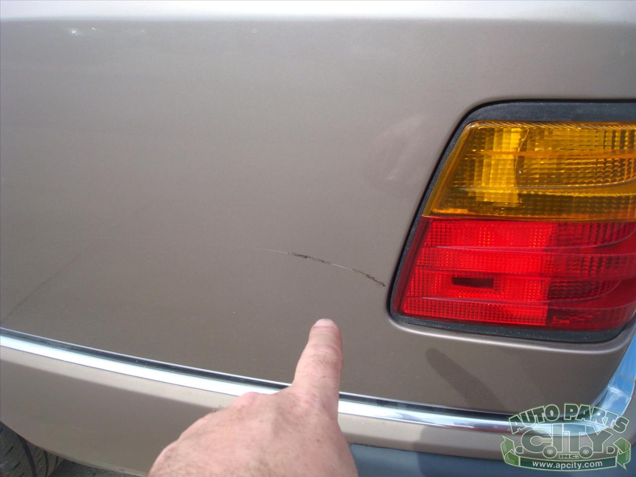 Mercedes-Benz 300 E sedan 1990