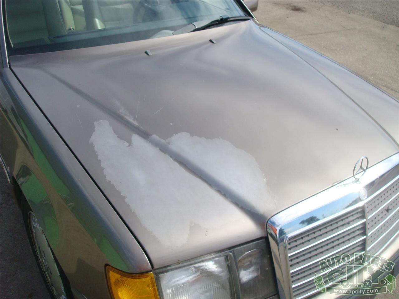 Mercedes-Benz 300 E sedan 1990