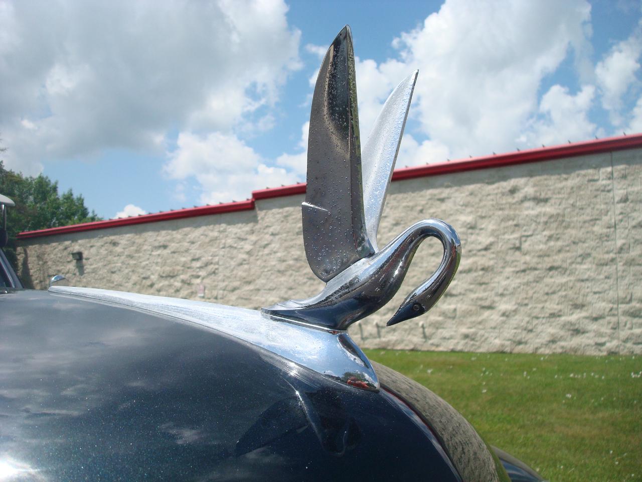 Packard Deluxe 8  1948