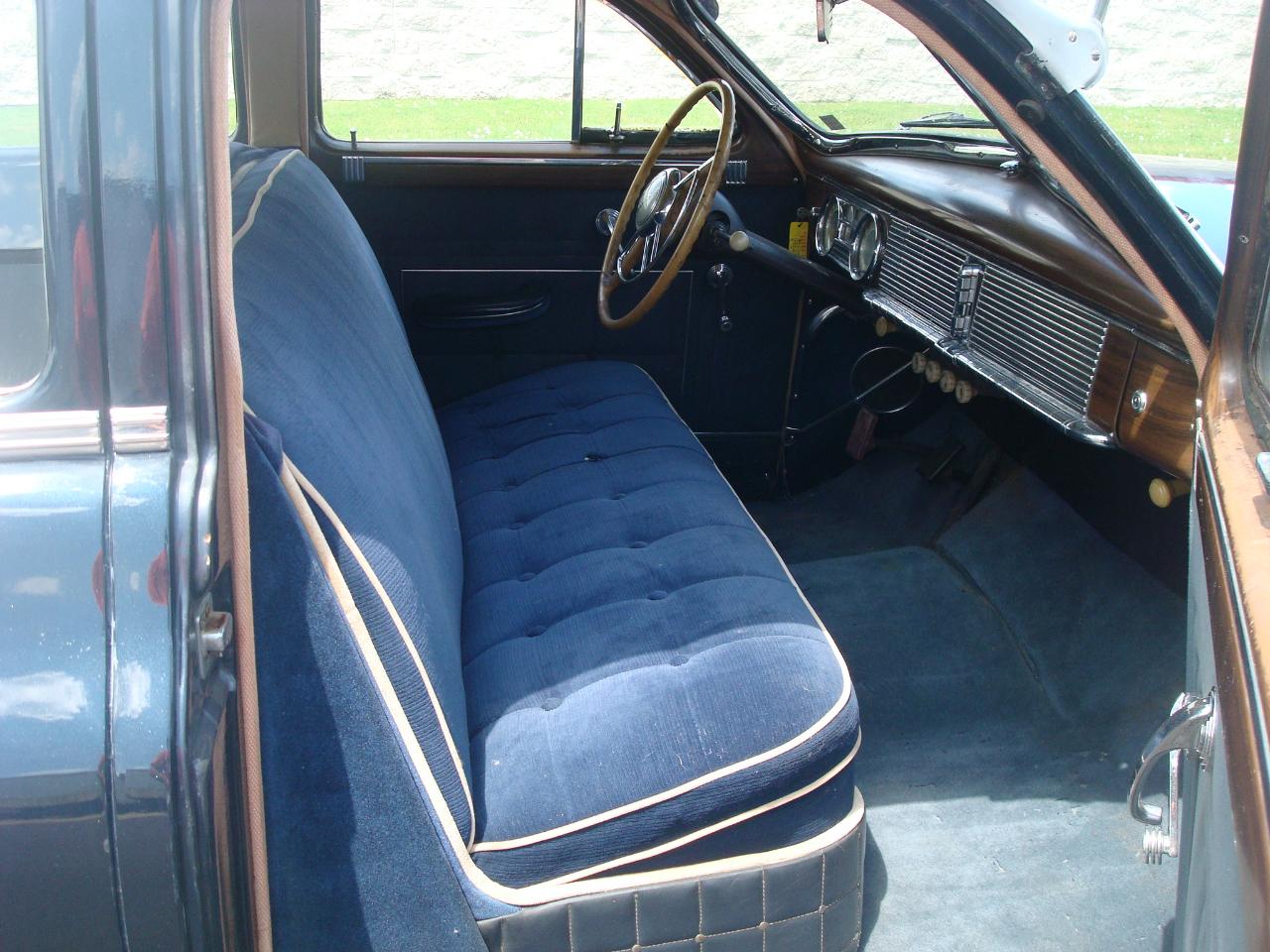 Packard Deluxe 8  1948