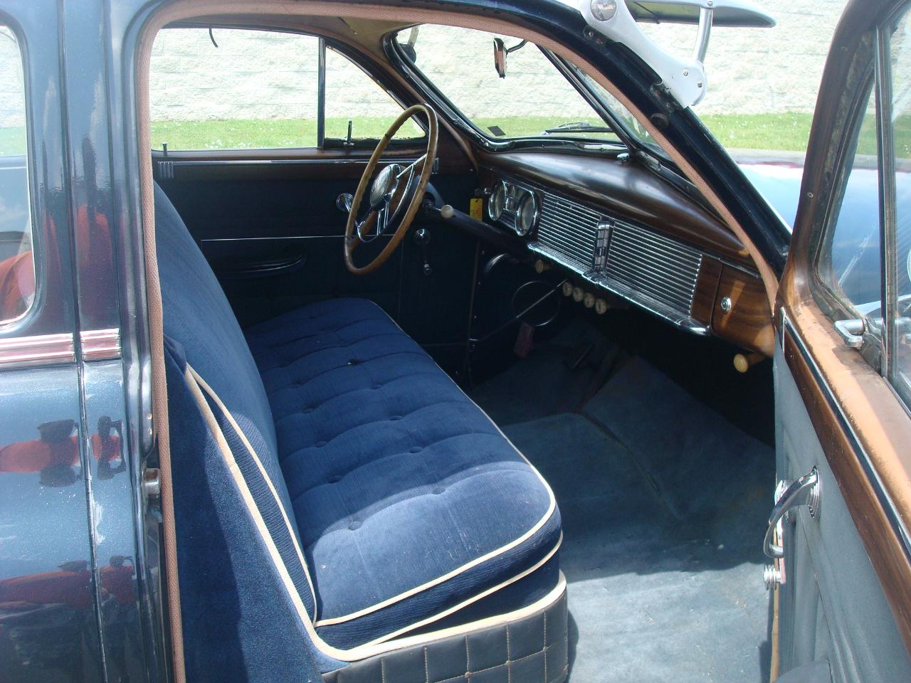 Packard Deluxe 8  1948