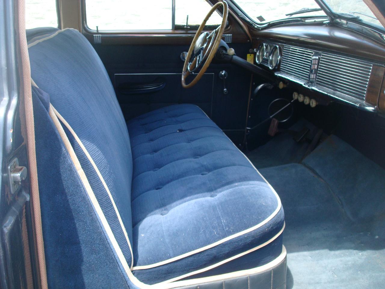 Packard Deluxe 8  1948