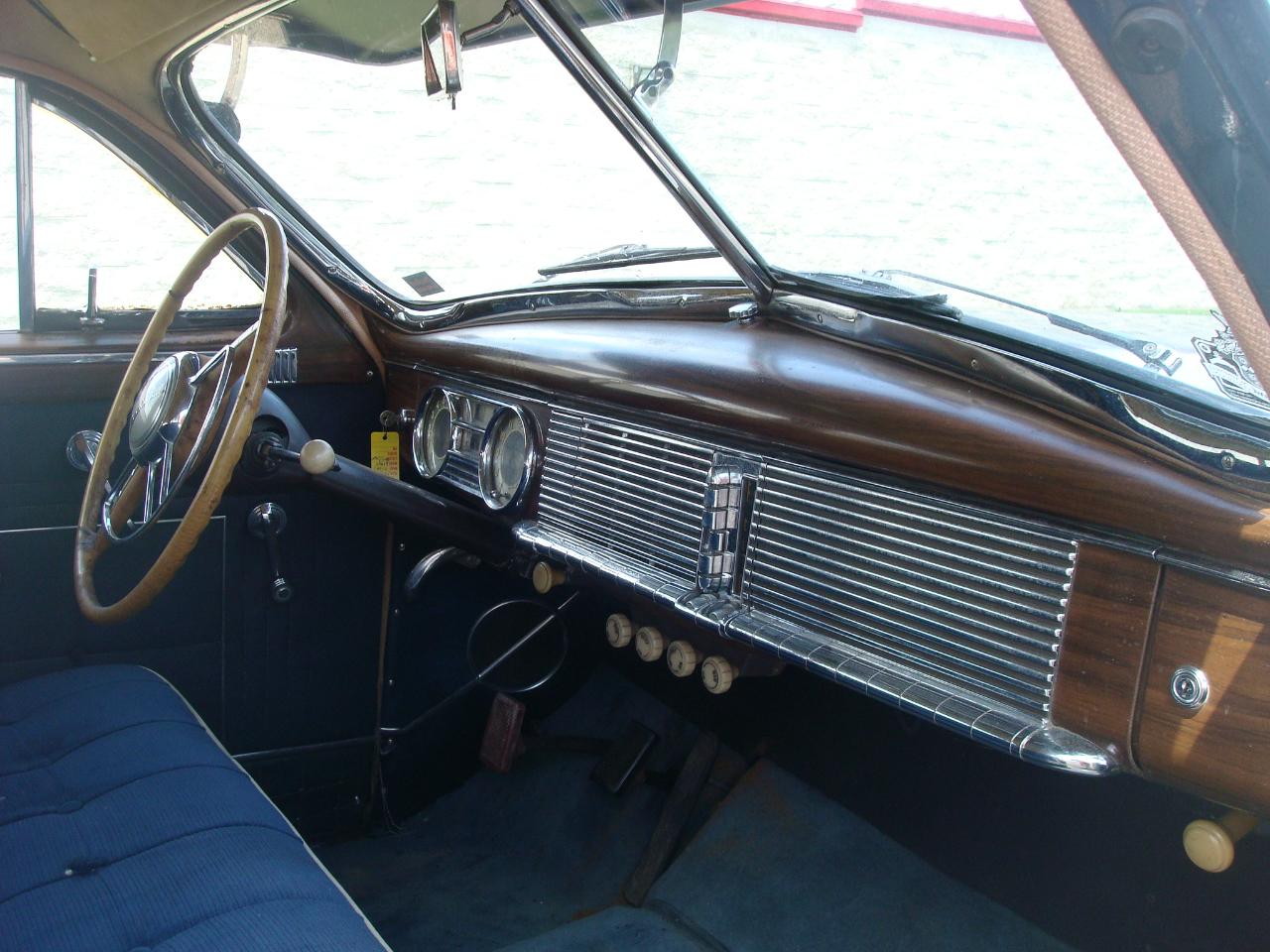 Packard Deluxe 8  1948