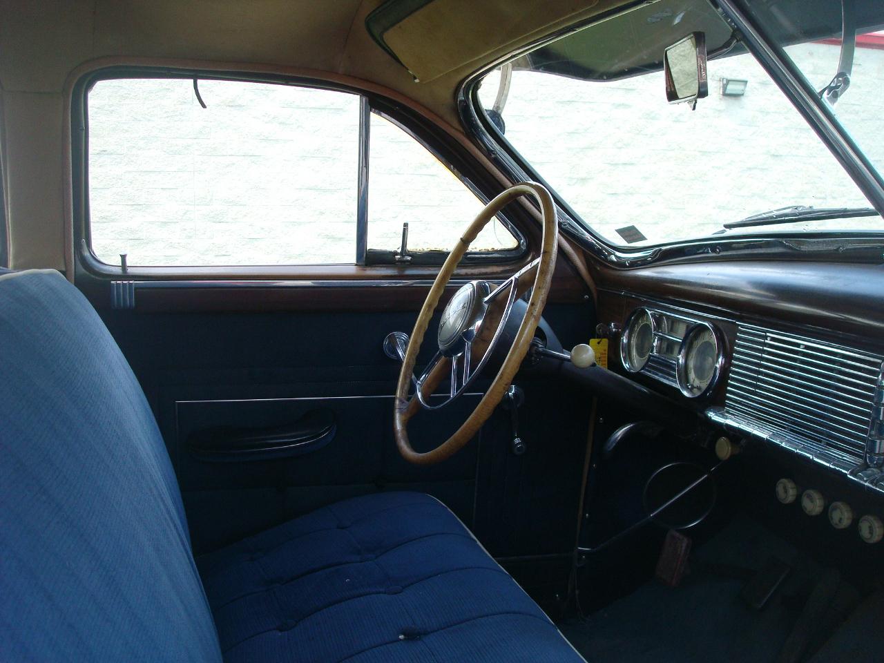 Packard Deluxe 8  1948