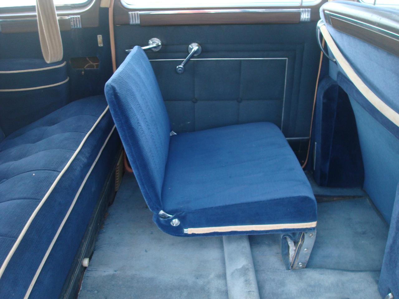 Packard Deluxe 8  1948