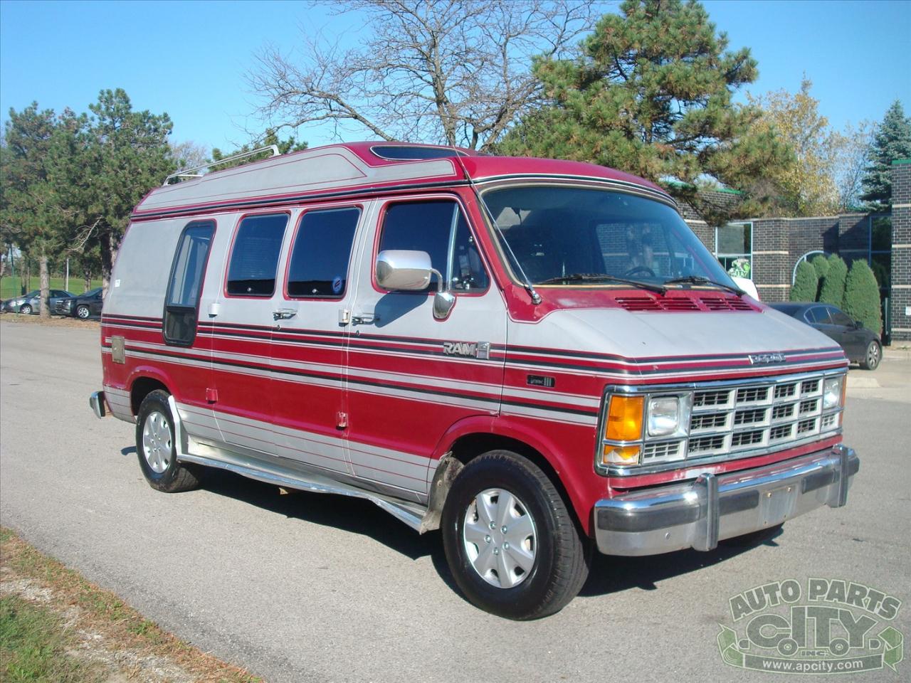 Dodge Ram Van B250 1988