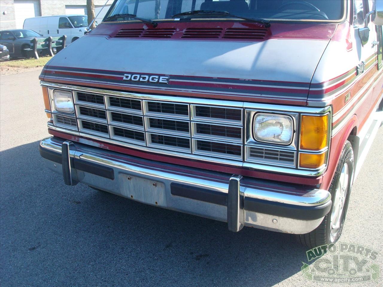 Dodge Ram Van B250 1988